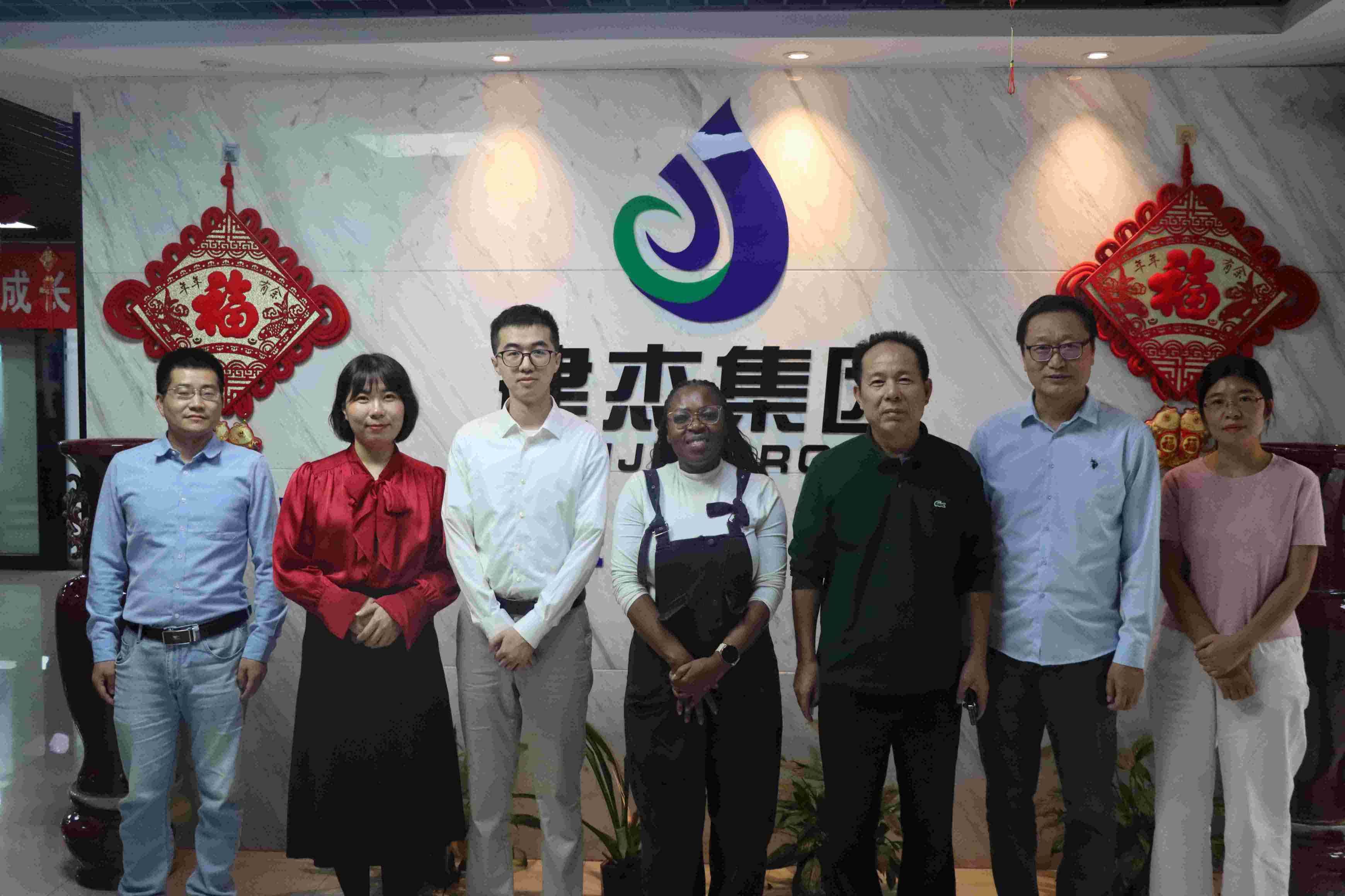 南非客户来访3499拉斯维加斯线路实业：共话经济炼铁新篇章！