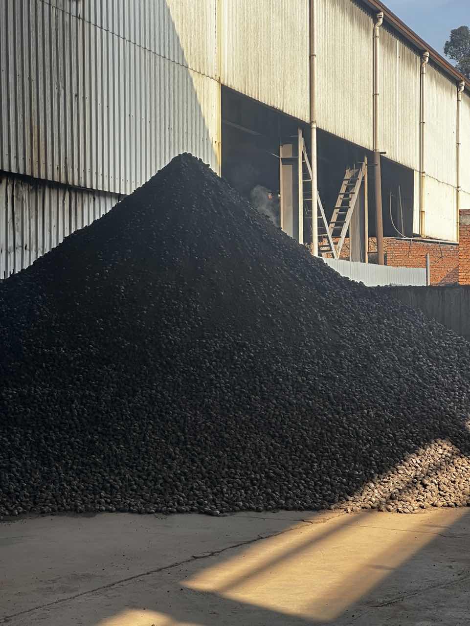 铁精粉压球成型，选哪种粘合剂最相宜？